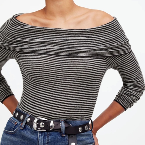 Madewell Alpaca-Blend Off-Shoulder Sweater - Picture 2 of 11